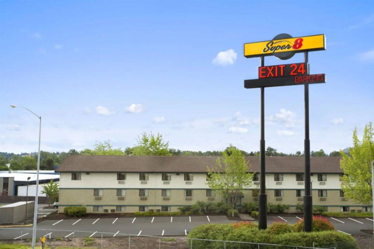 Hotel Super 8 By Wyndham Portland Airport Extérieur photo