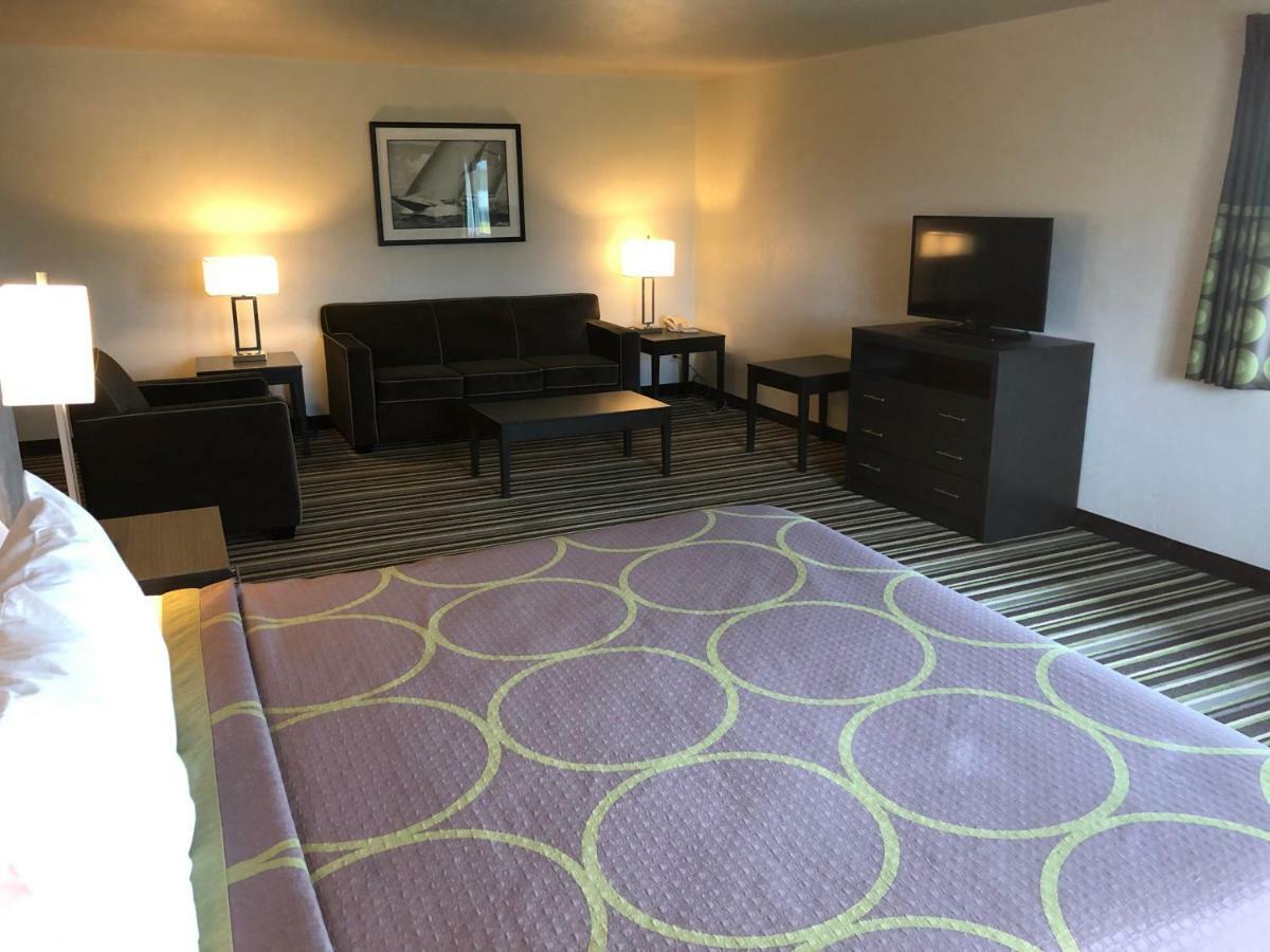 Hotel Super 8 By Wyndham Portland Airport Extérieur photo